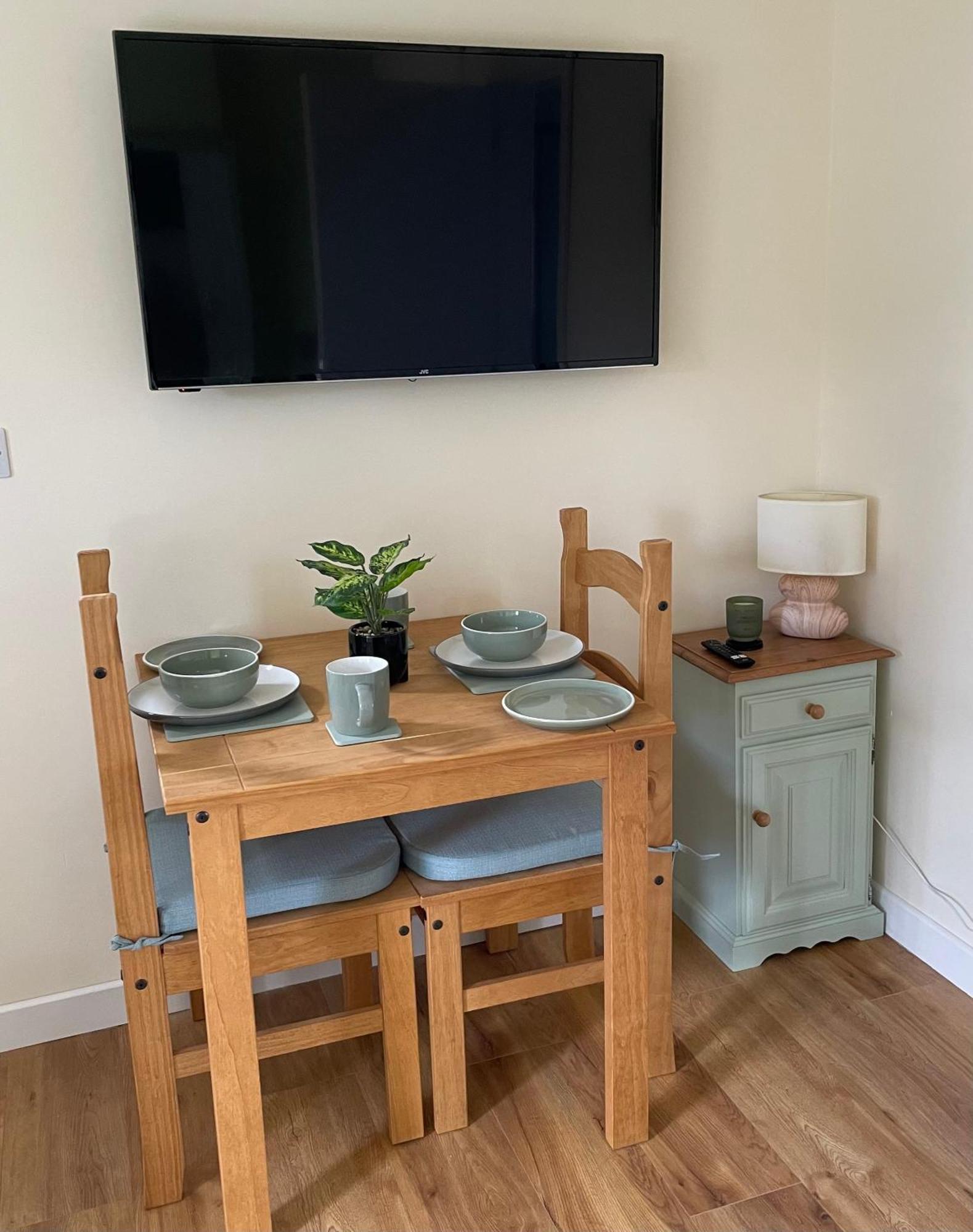 Mccaffertys Apartment Dromahair Bagian luar foto